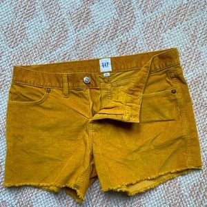 GAP shorts size 6 kids